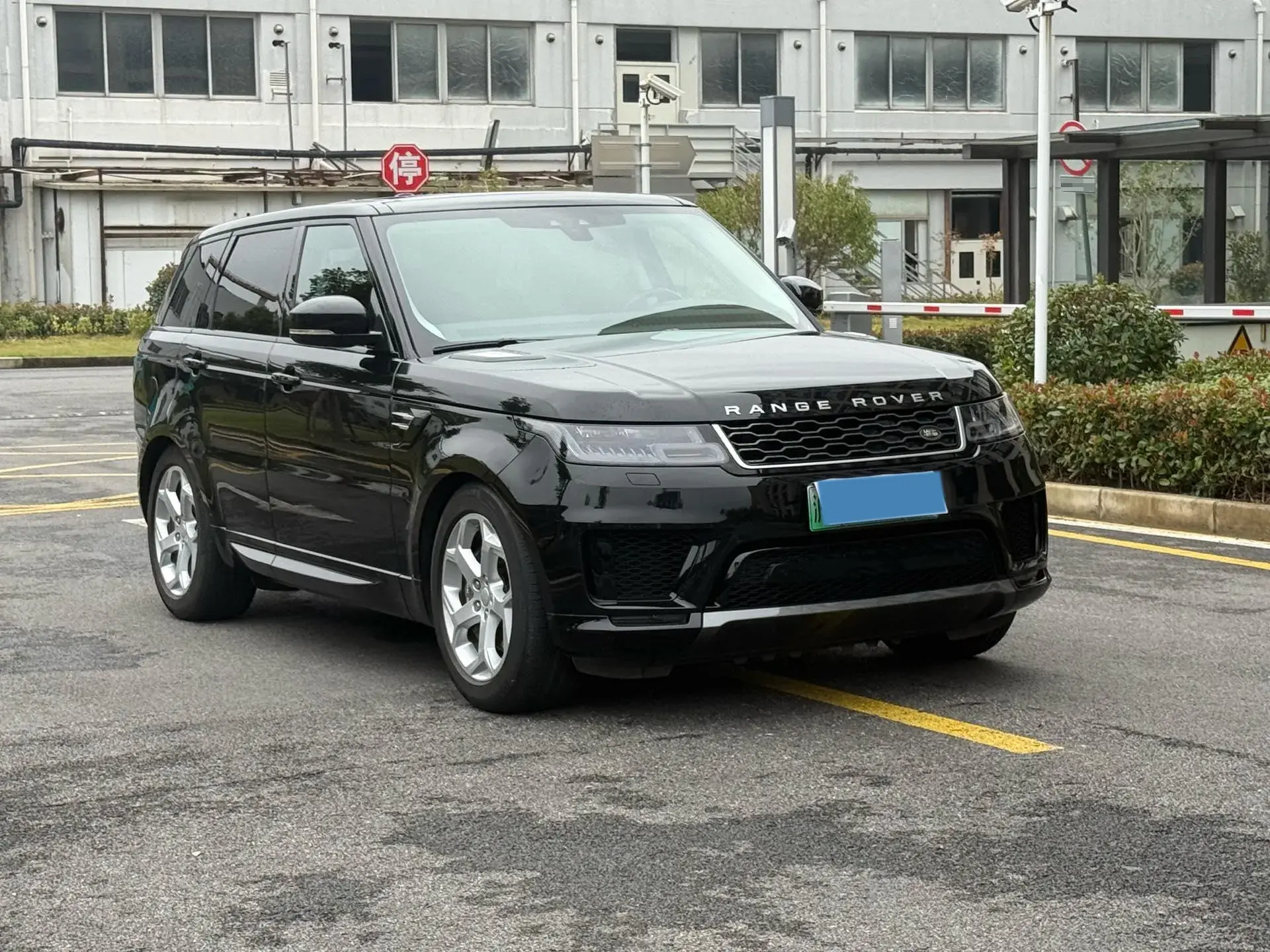 2019 LAND ROVER thumbnail 3