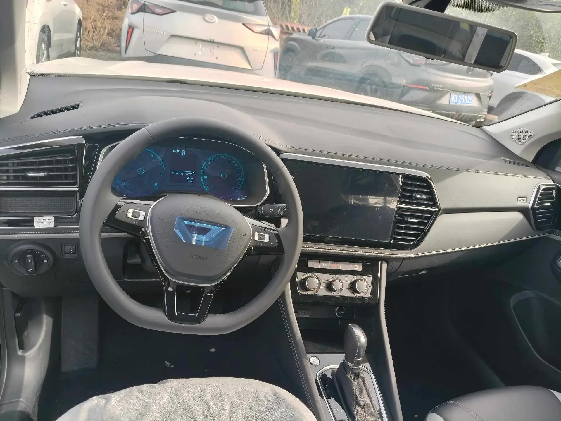 2024 JETTA VS5 thumbnail 2