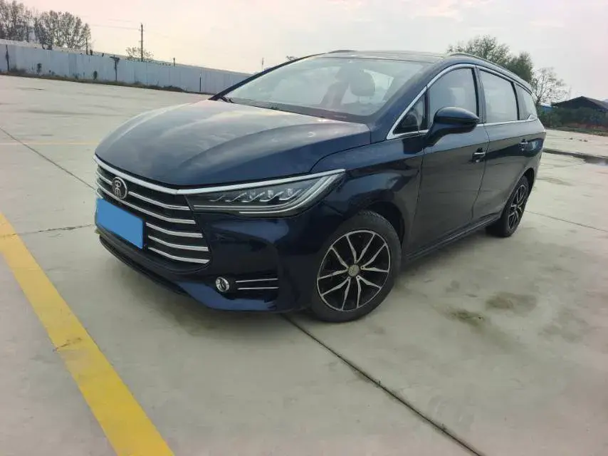 2018 BYD SONG view 1