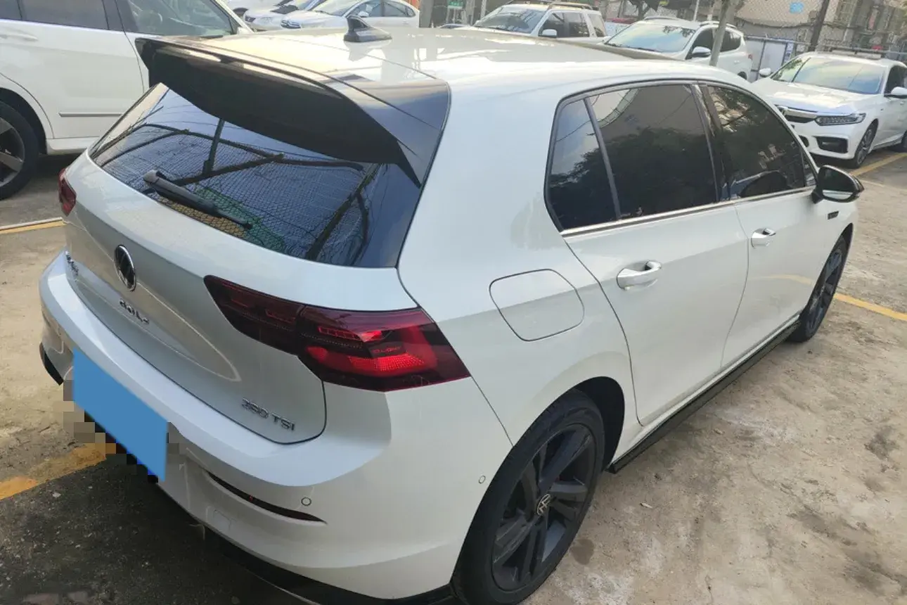 2023 VOLKSWAGEN GOLF thumbnail 2