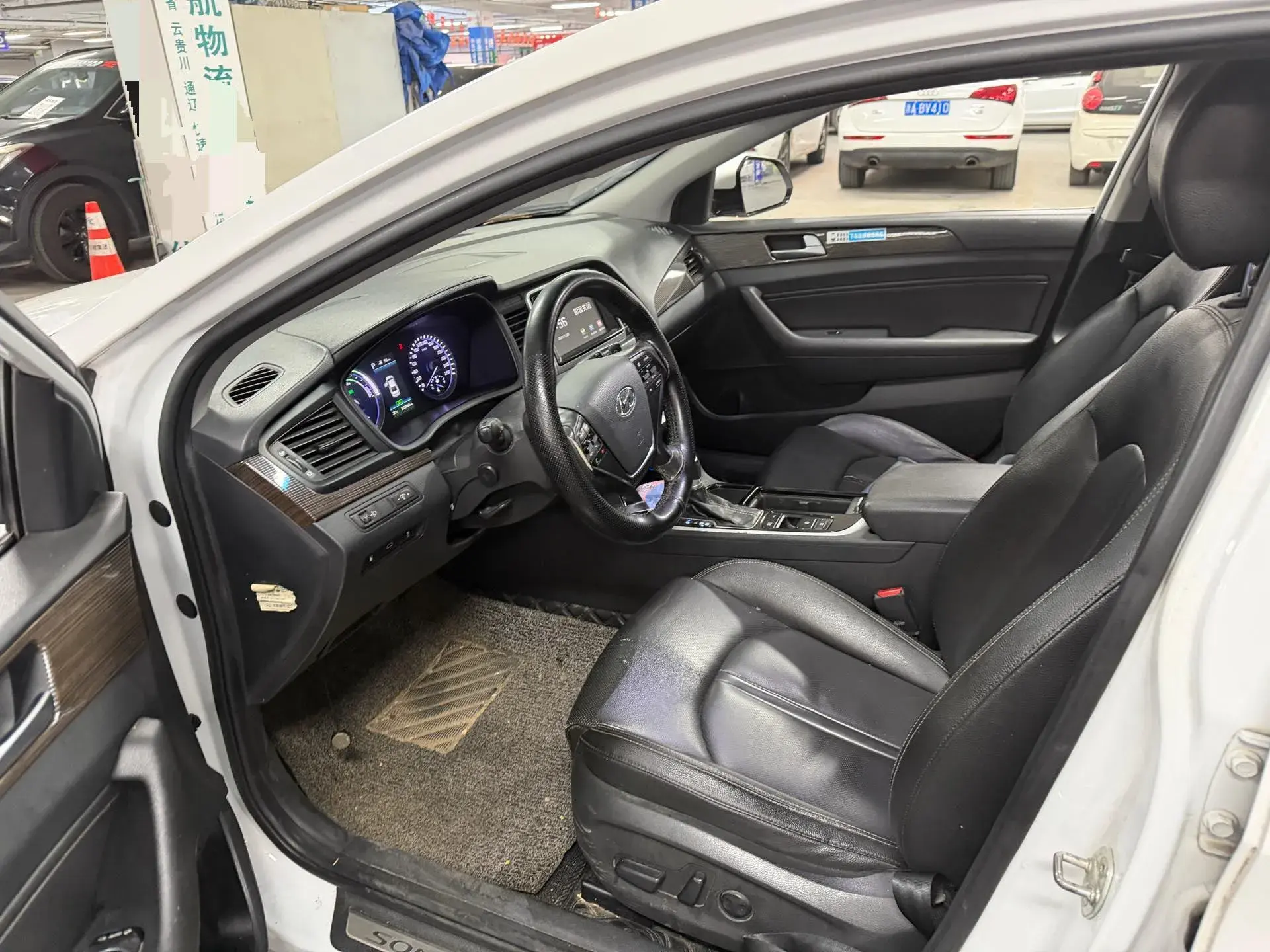 2018 HYUNDAI SONATA thumbnail 3