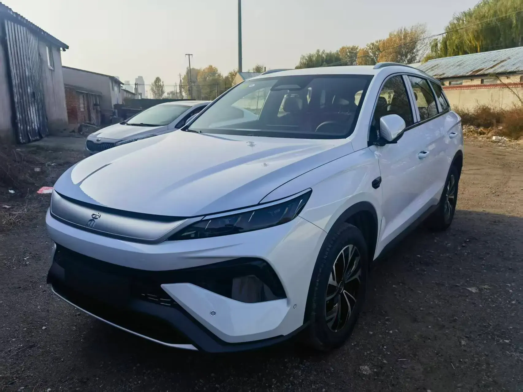 2025 BYD SONG view 1