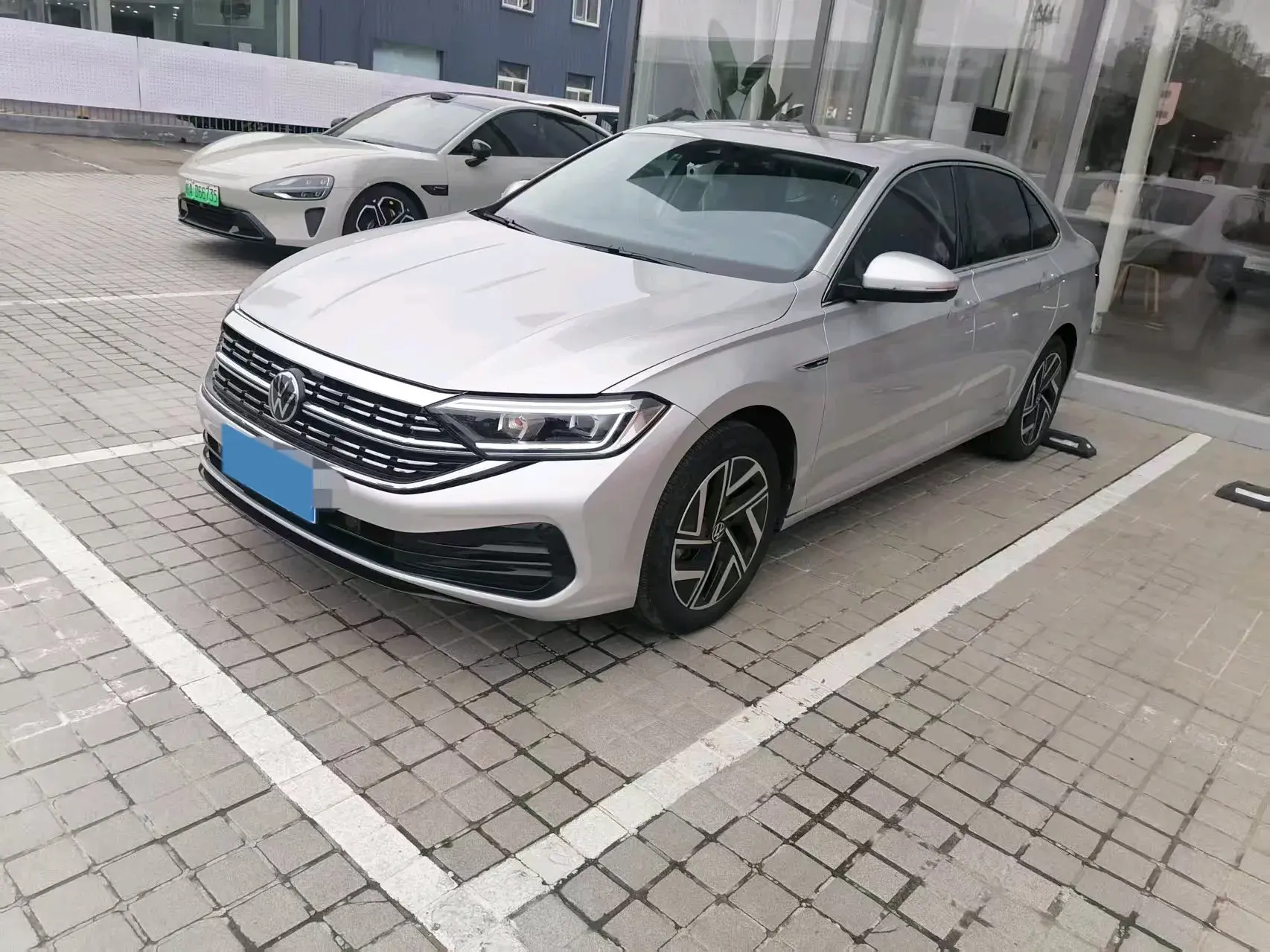 2022 VOLKSWAGEN SAGITAR view 1