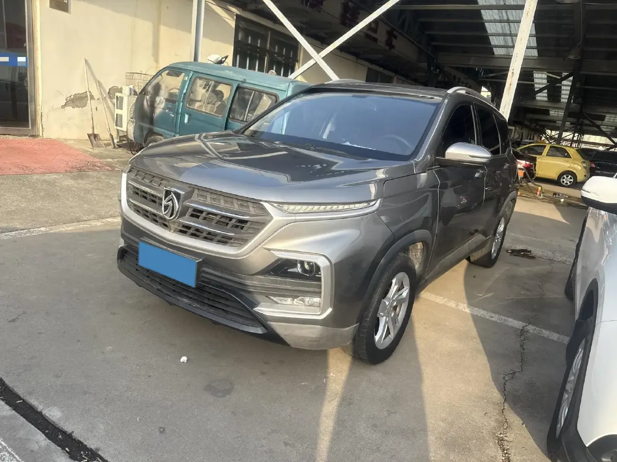 2018 BaoJun 530 1.5T 150HP L4 6MT