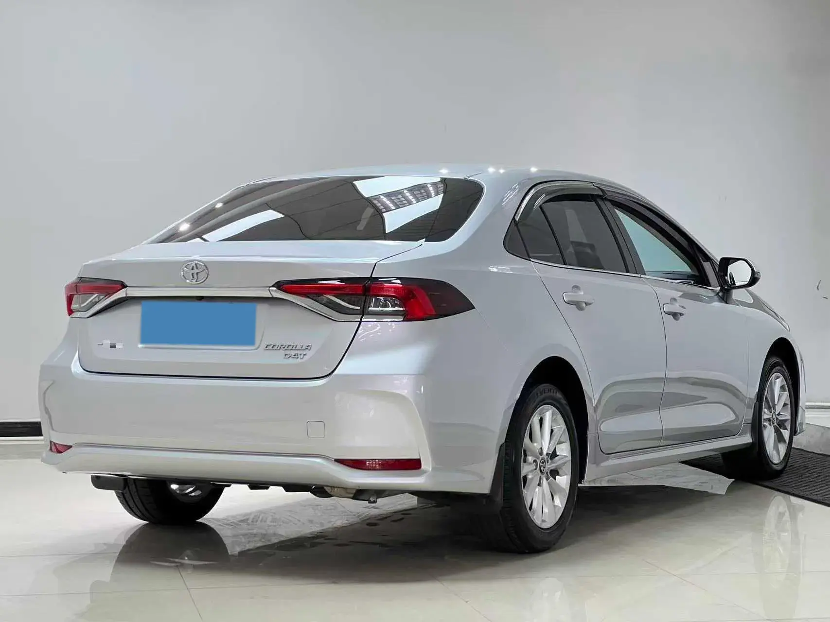 2021 TOYOTA COROLLA thumbnail 4