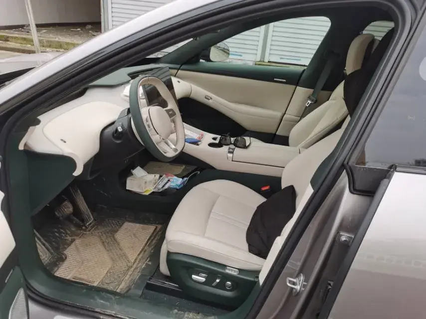 2025 MI YU7 thumbnail 2