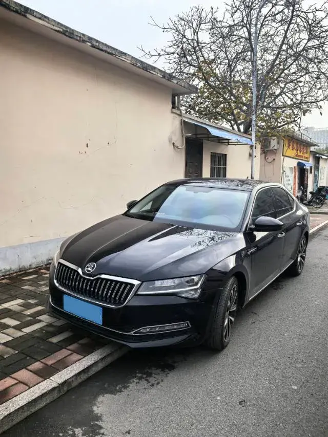 2025 SKODA SUPERB view 1