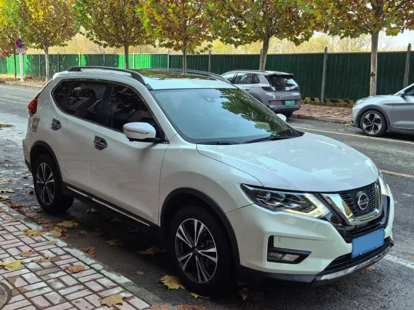 2021 NISSAN X-TRAIL thumbnail 3