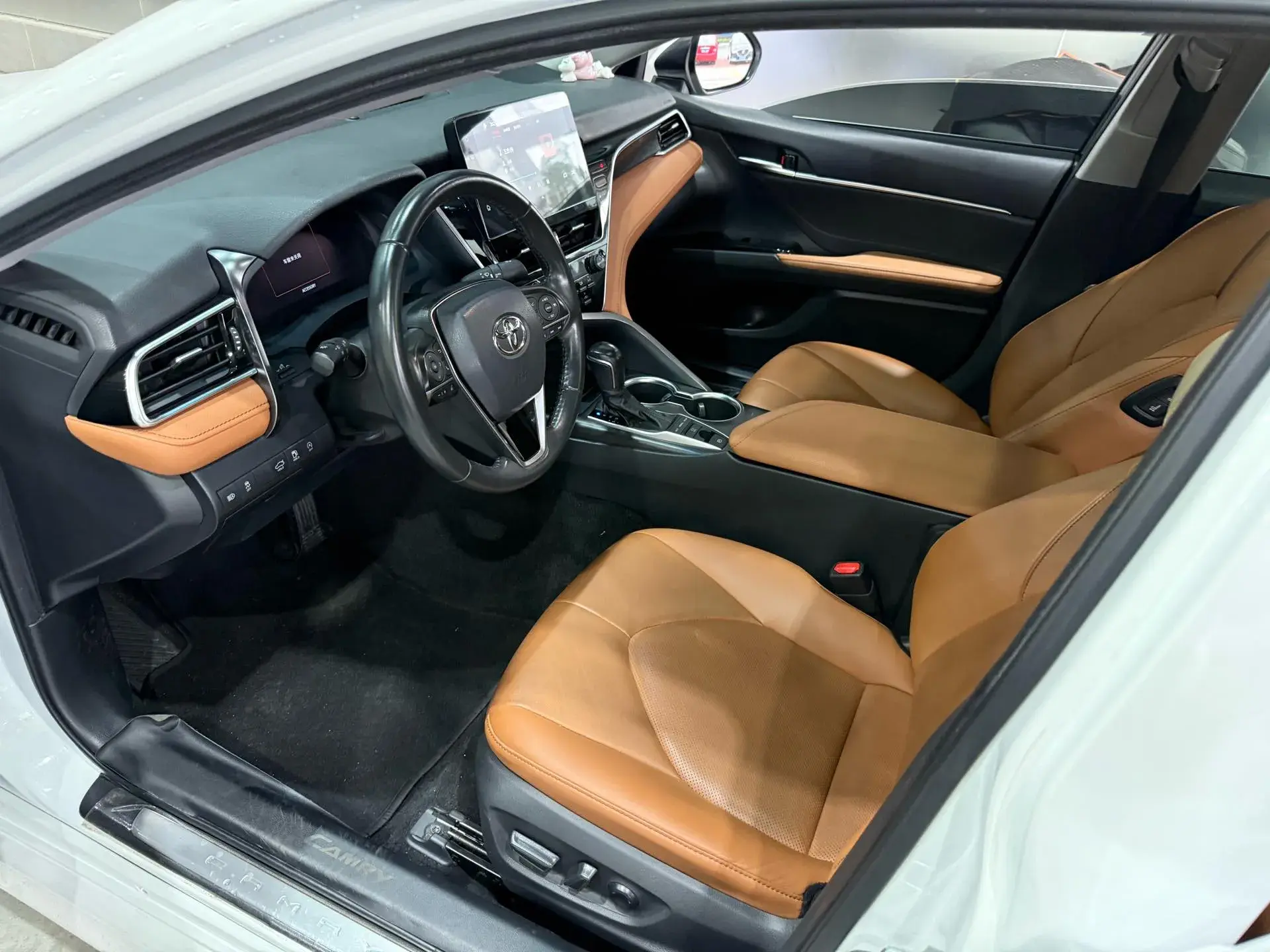 2021 TOYOTA CAMRY thumbnail 4