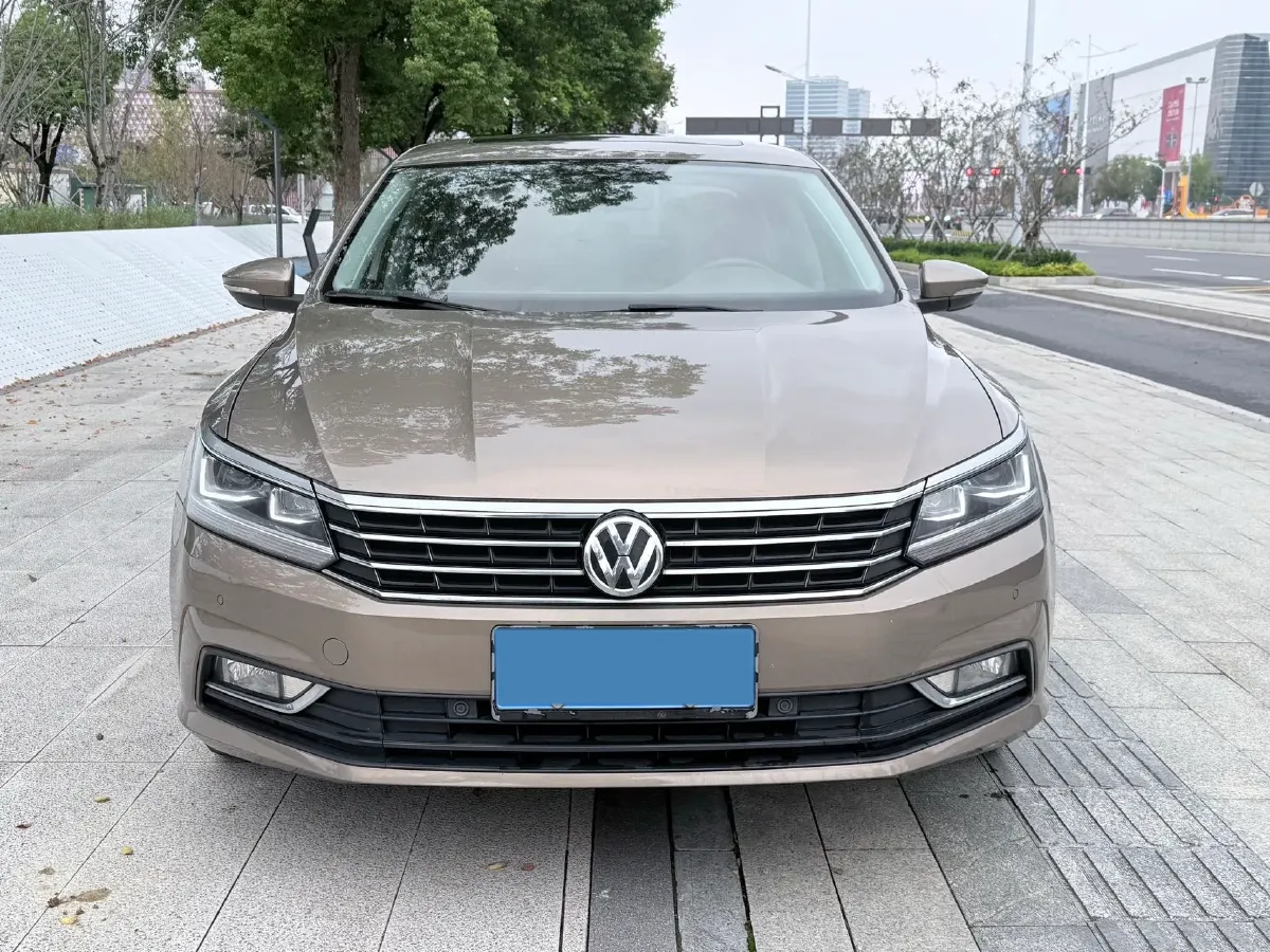 2017 Volkswagen Passat 1.8T 180HP L4 7DCT,autocango,china used car exporter,china ev exporter,chinese used car exporter,chinese used ev exporter