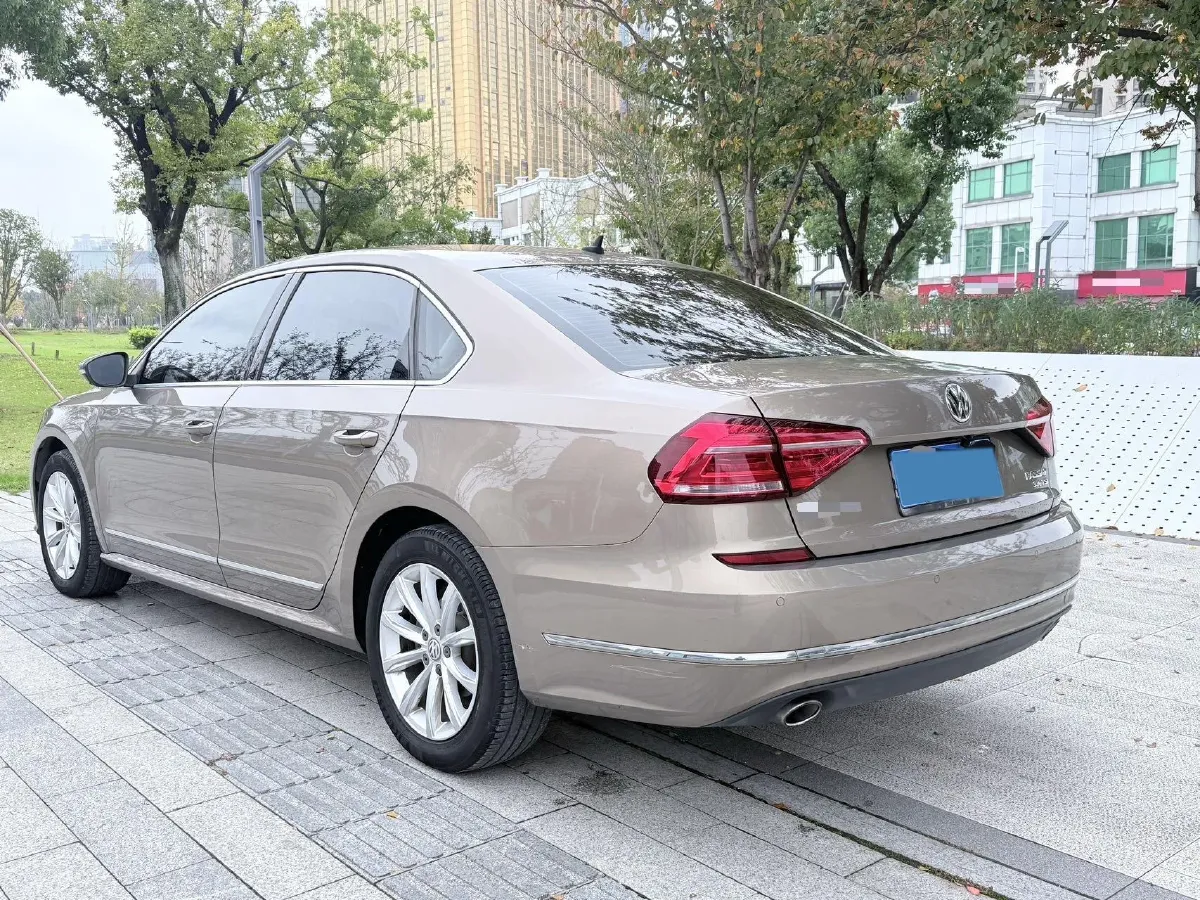 2017 Volkswagen Passat 1.8T 180HP L4 7DCT,autocango,china used car exporter,china ev exporter,chinese used car exporter,chinese used ev exporter