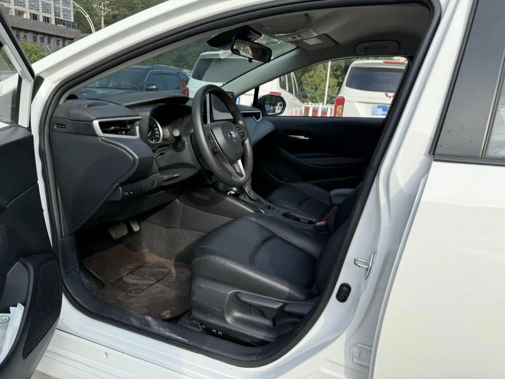 2021 TOYOTA COROLLA thumbnail 4