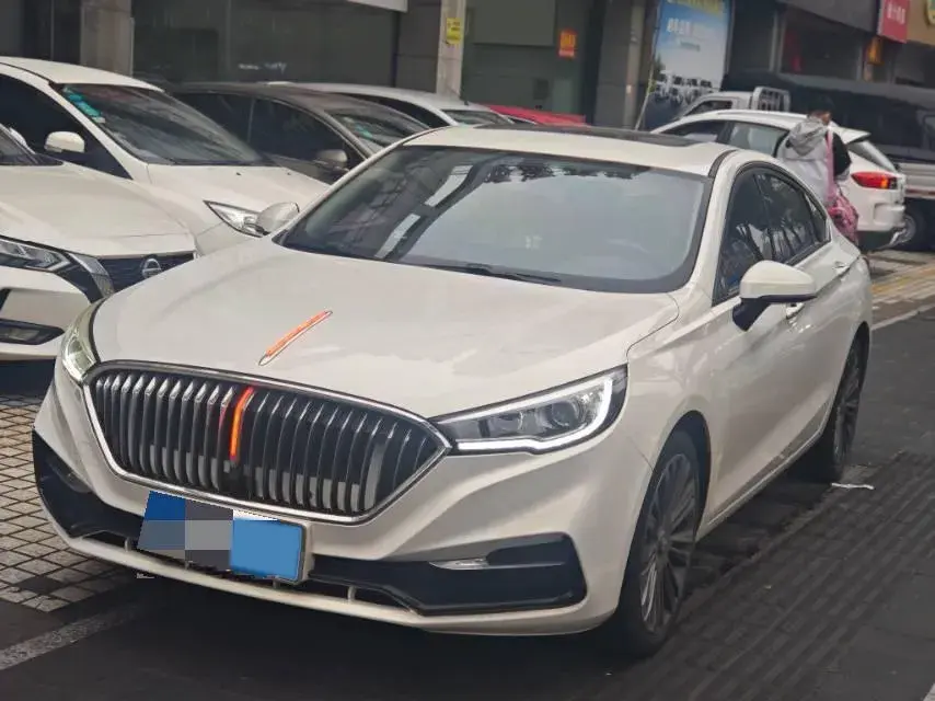 2020 HONGQI H5 view 1