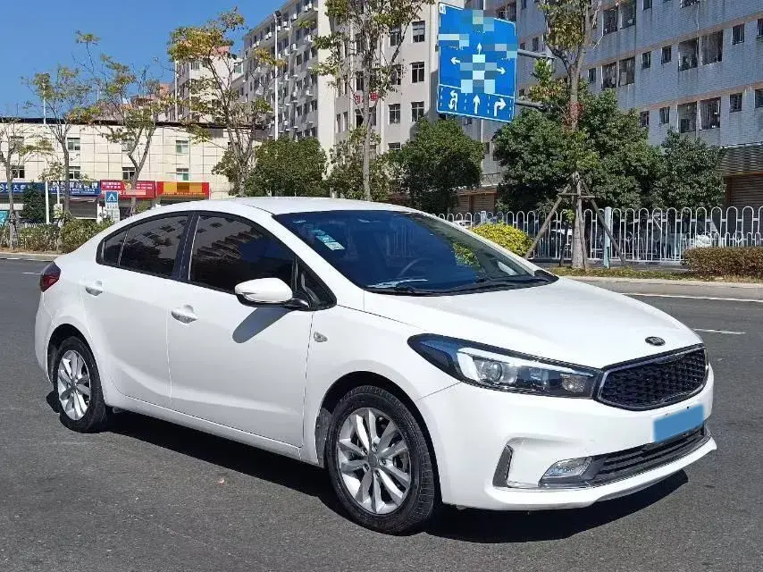 2017 KIA K3 thumbnail 3