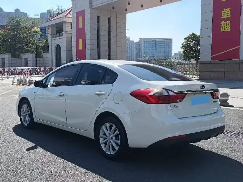 2017 KIA K3 thumbnail 4