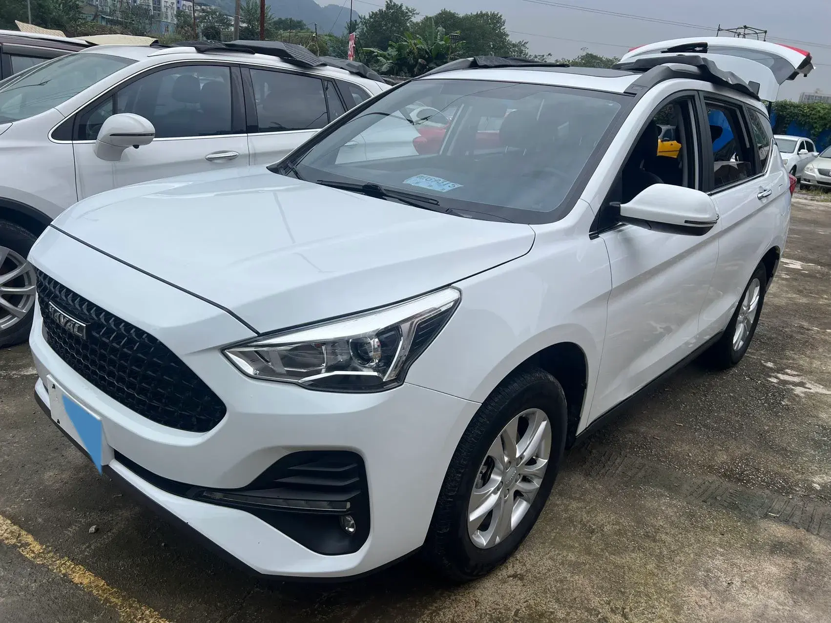 2019 HAVAL M6 view 1