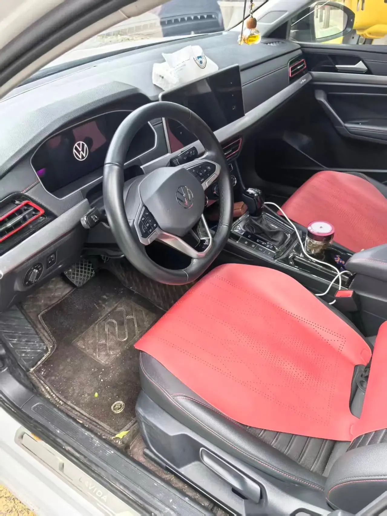 2023 VOLKSWAGEN LAVIDA thumbnail 3