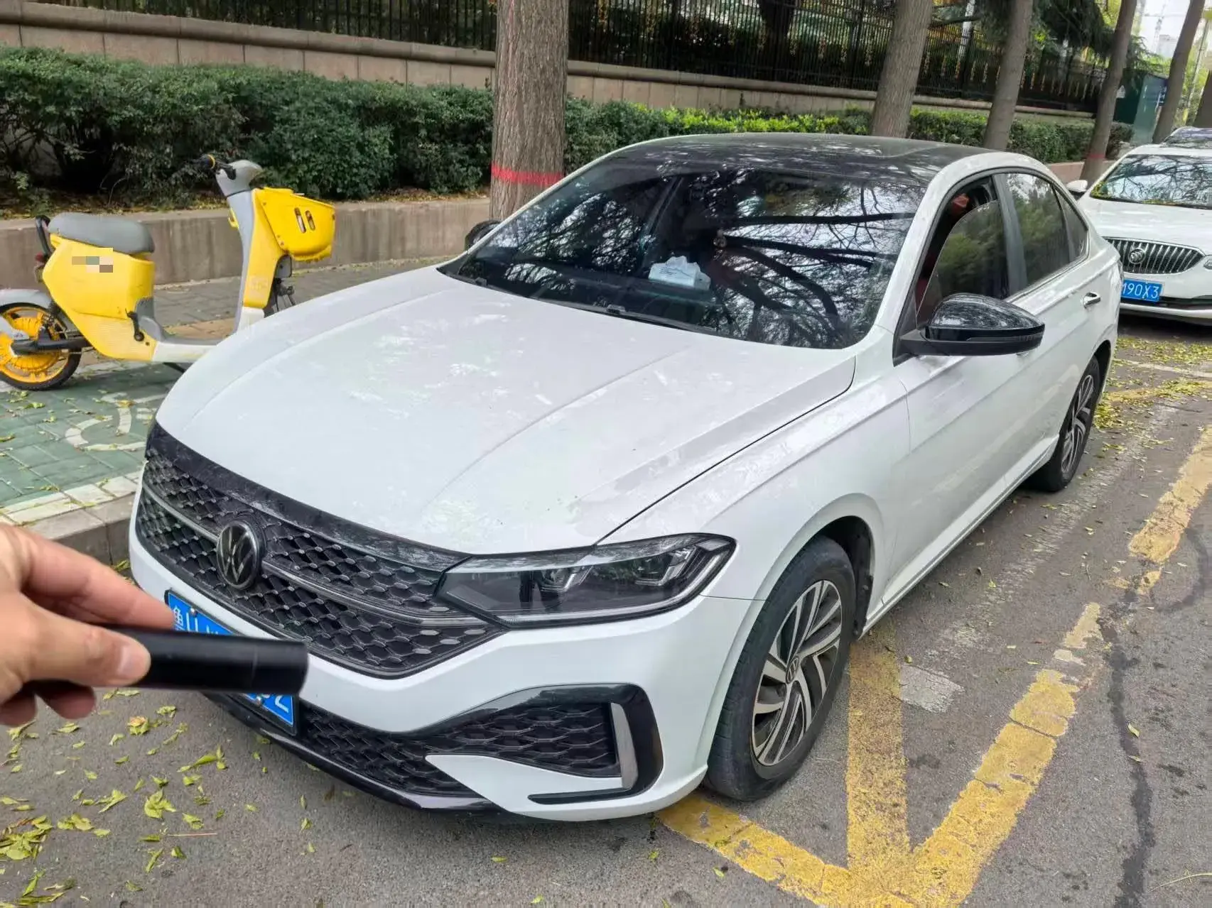 2023 VOLKSWAGEN LAVIDA view 1