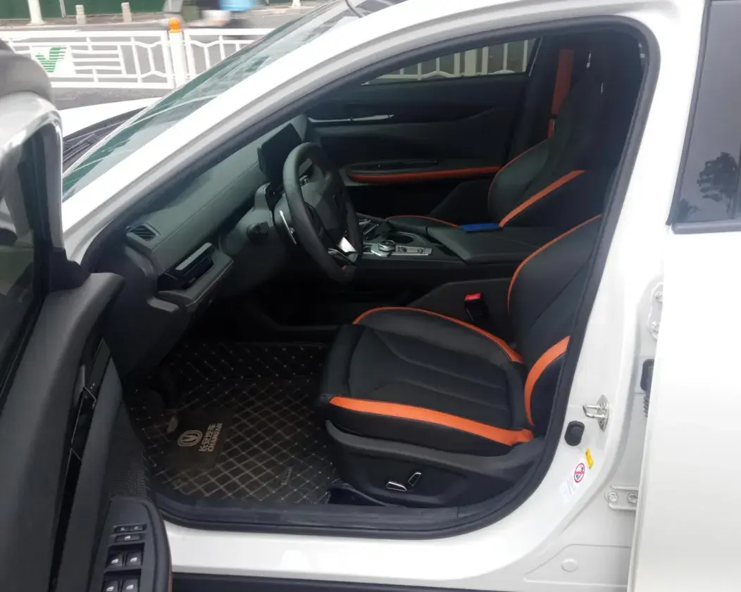 2023 CHANGAN UNI-V thumbnail 4