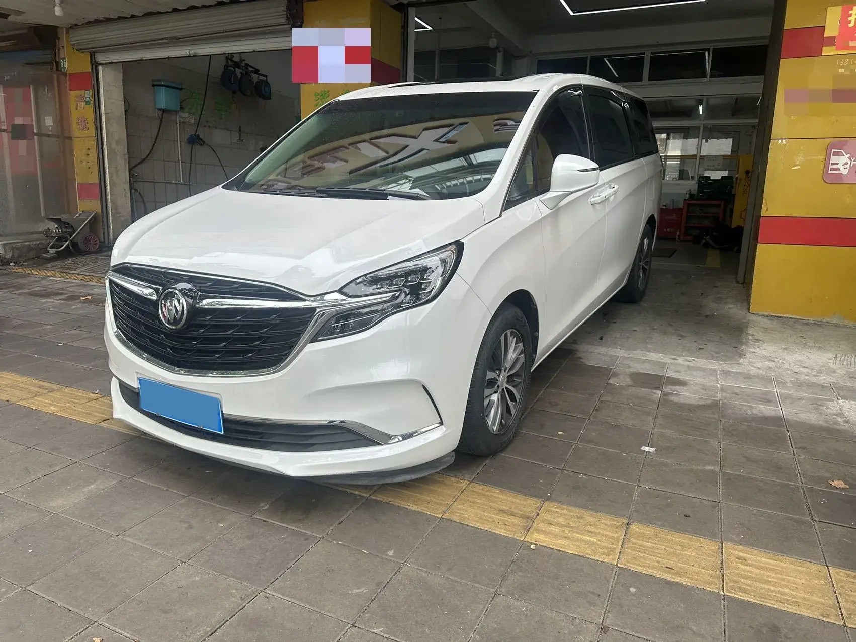 2022 BUICK GL8 view 1