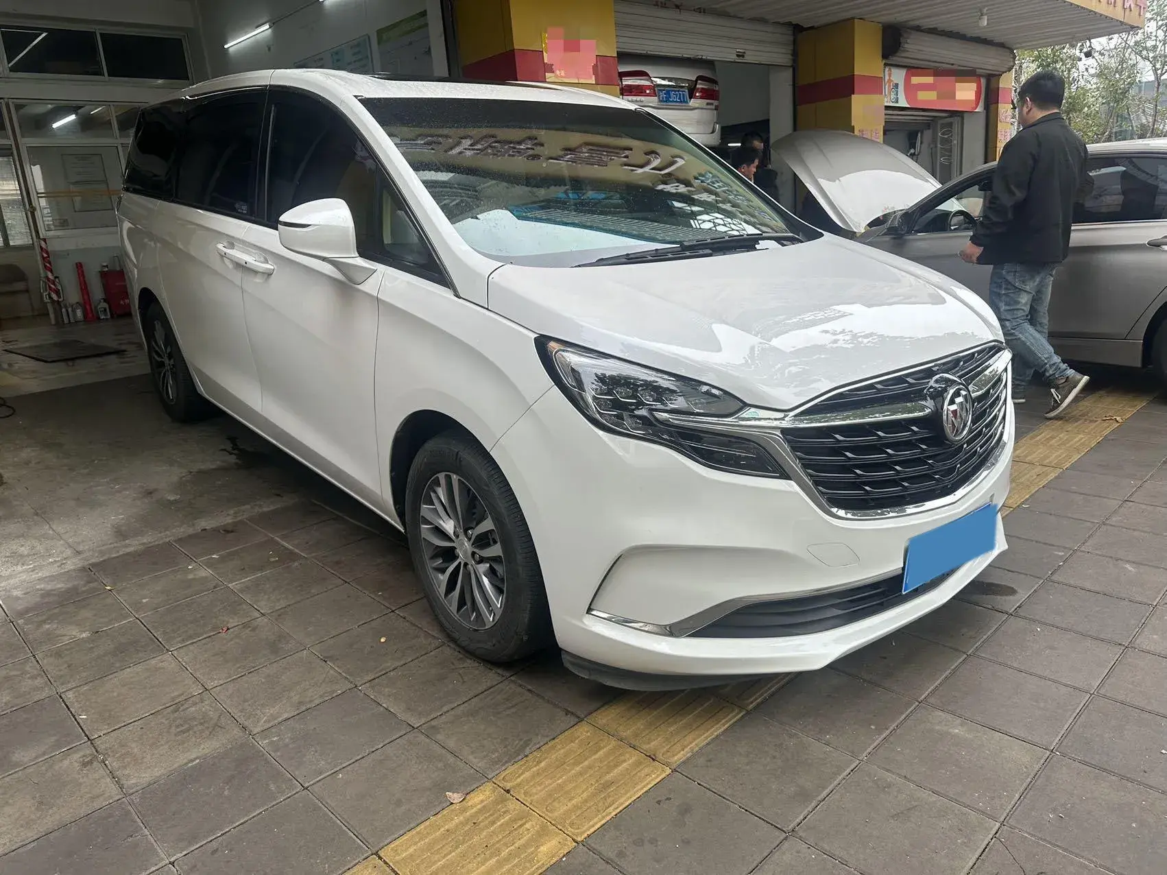 2022 BUICK GL8 thumbnail 3