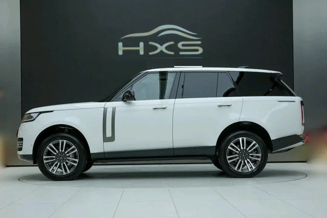 2023 LAND ROVER thumbnail 2