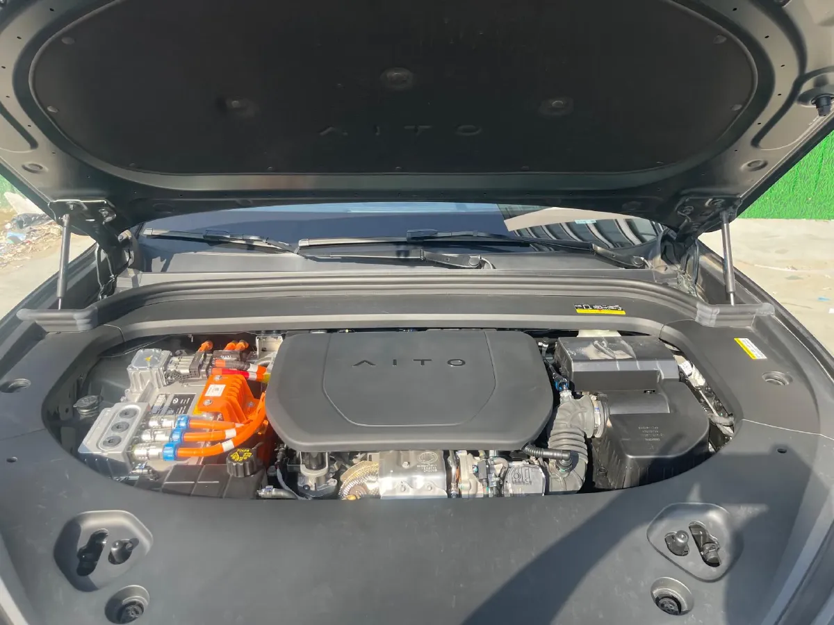 2024 AITO AITO M9 1.5T 152HP L4 REEV 42KWH,autocango,china used car exporter,china ev exporter,chinese used car exporter,chinese used ev exporter