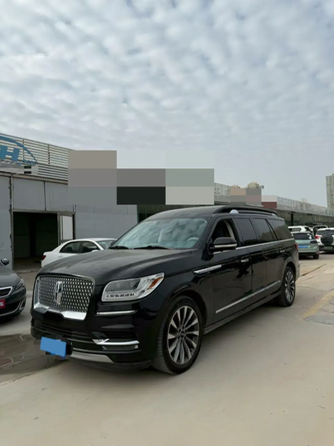 2018 LINCOLN NAVIGATOR view 1