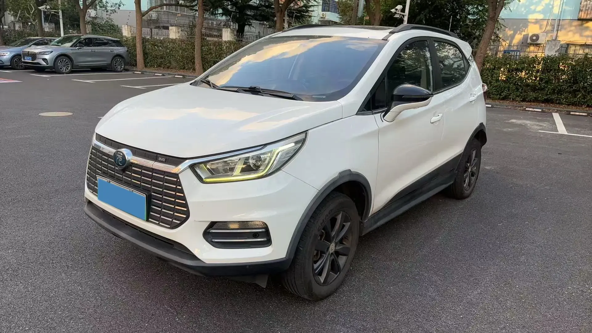 2019 BYD YUAN view 1