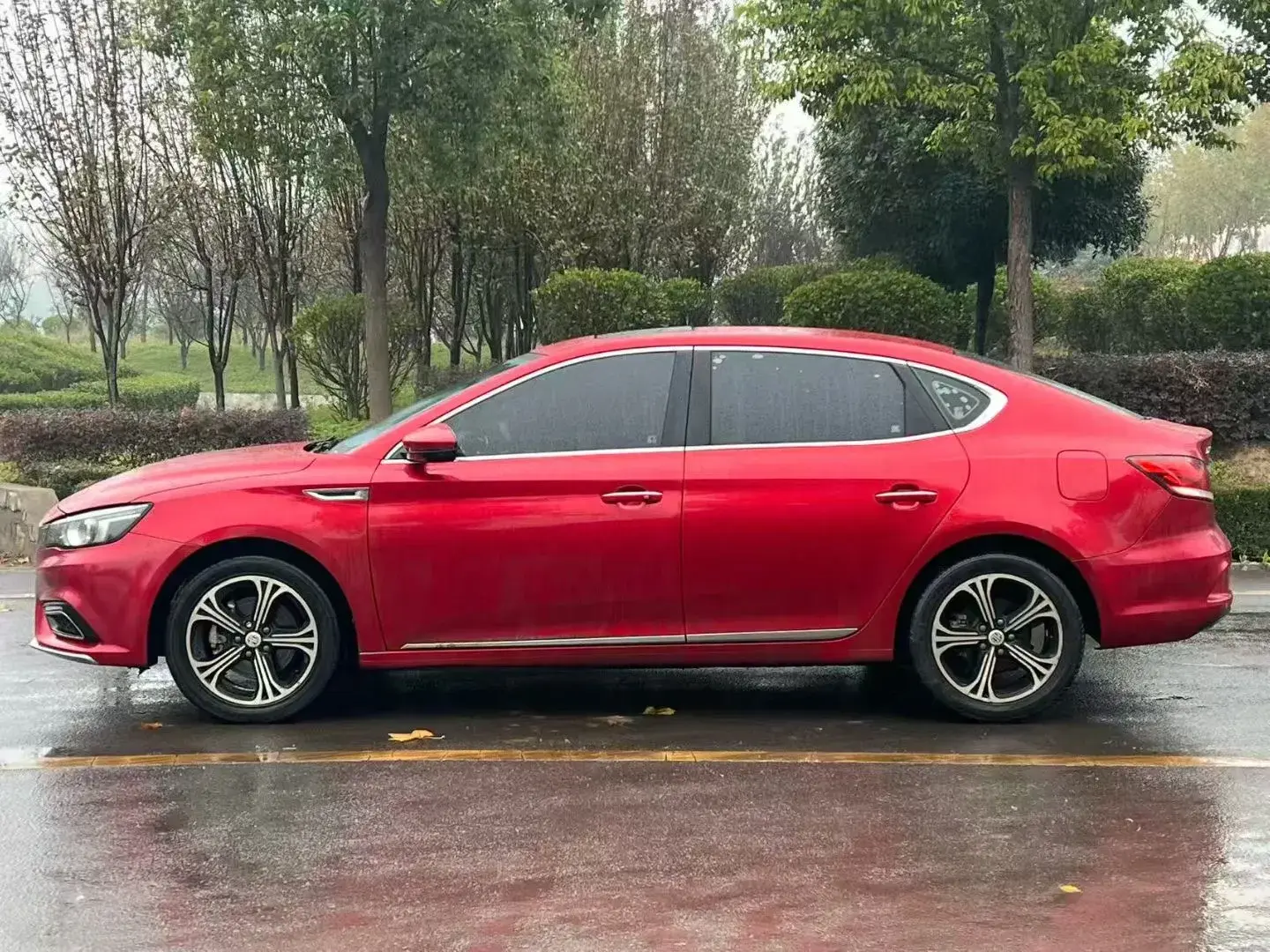 2017 MG MG6 thumbnail 3