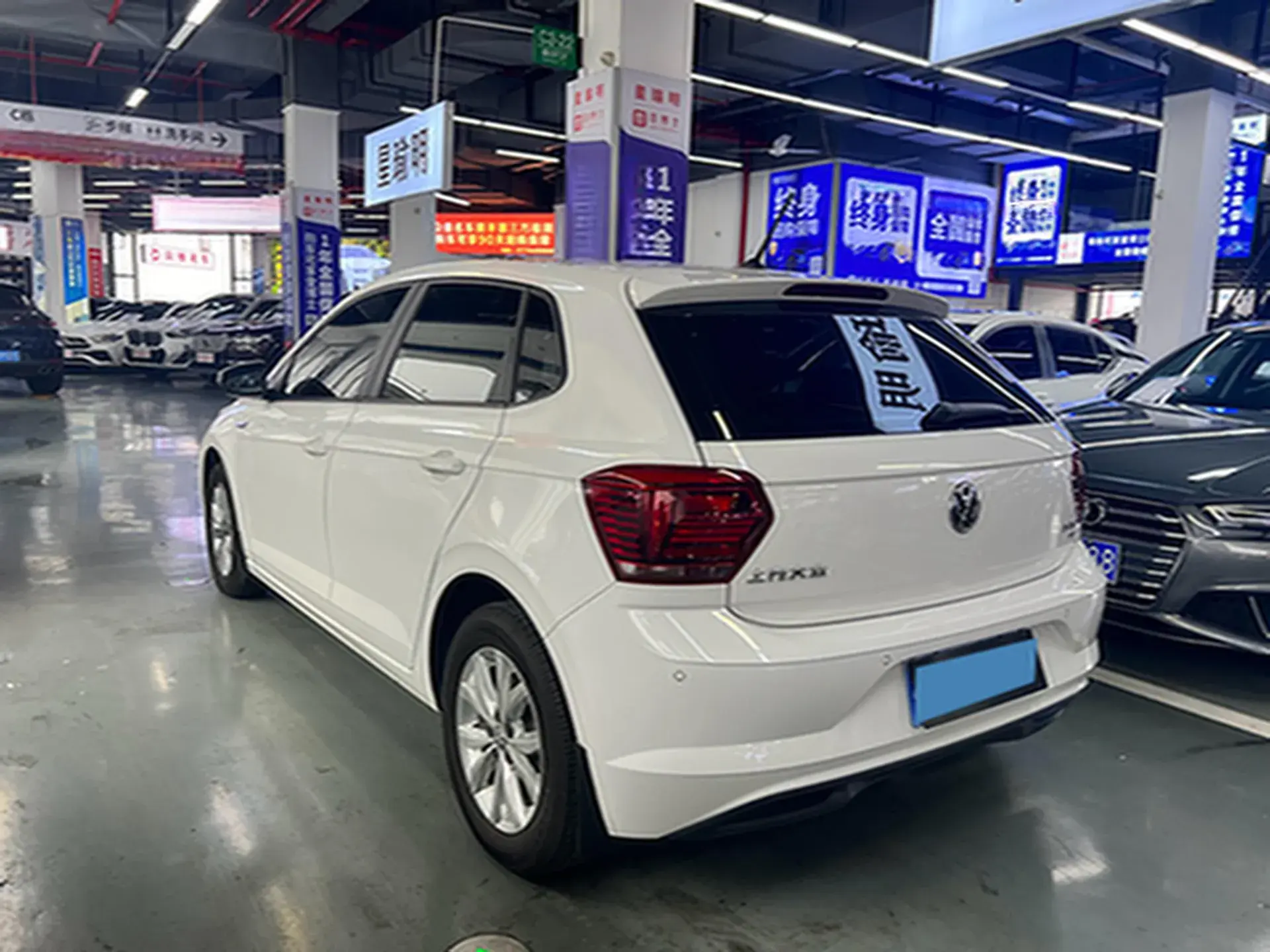 2019 VOLKSWAGEN POLO thumbnail 4