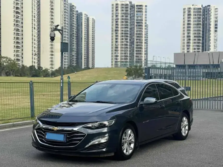 2020 CHEVROLET MALIBU view 1