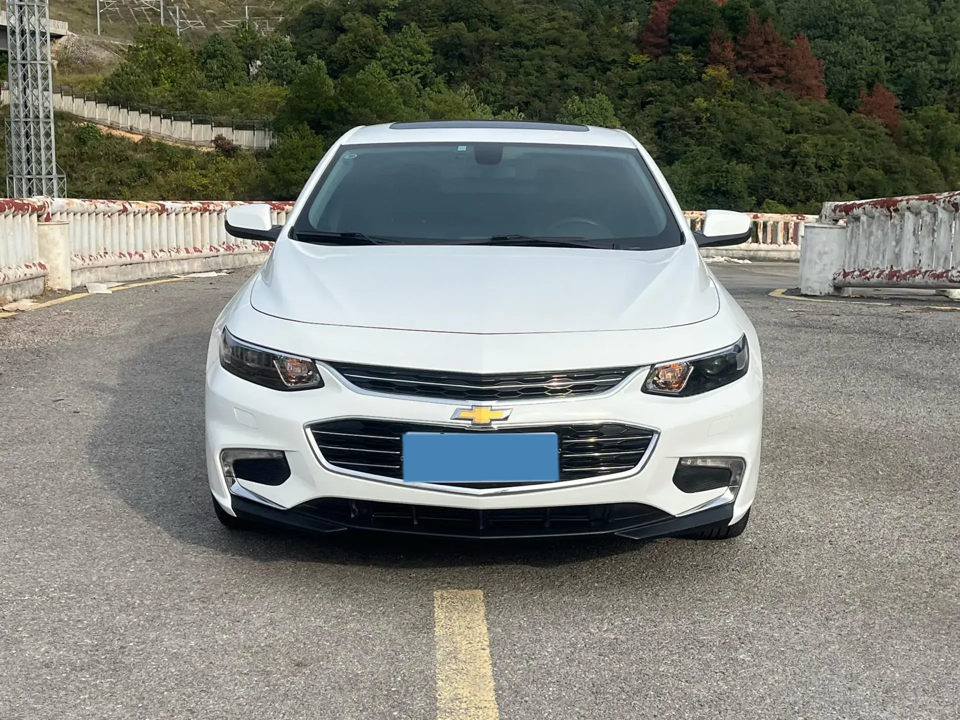 2018 CHEVROLET MALIBU thumbnail 3
