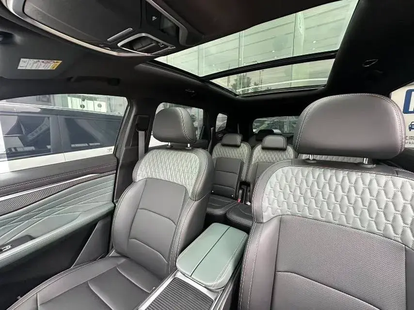 2024 GEELY MONJARO thumbnail 4