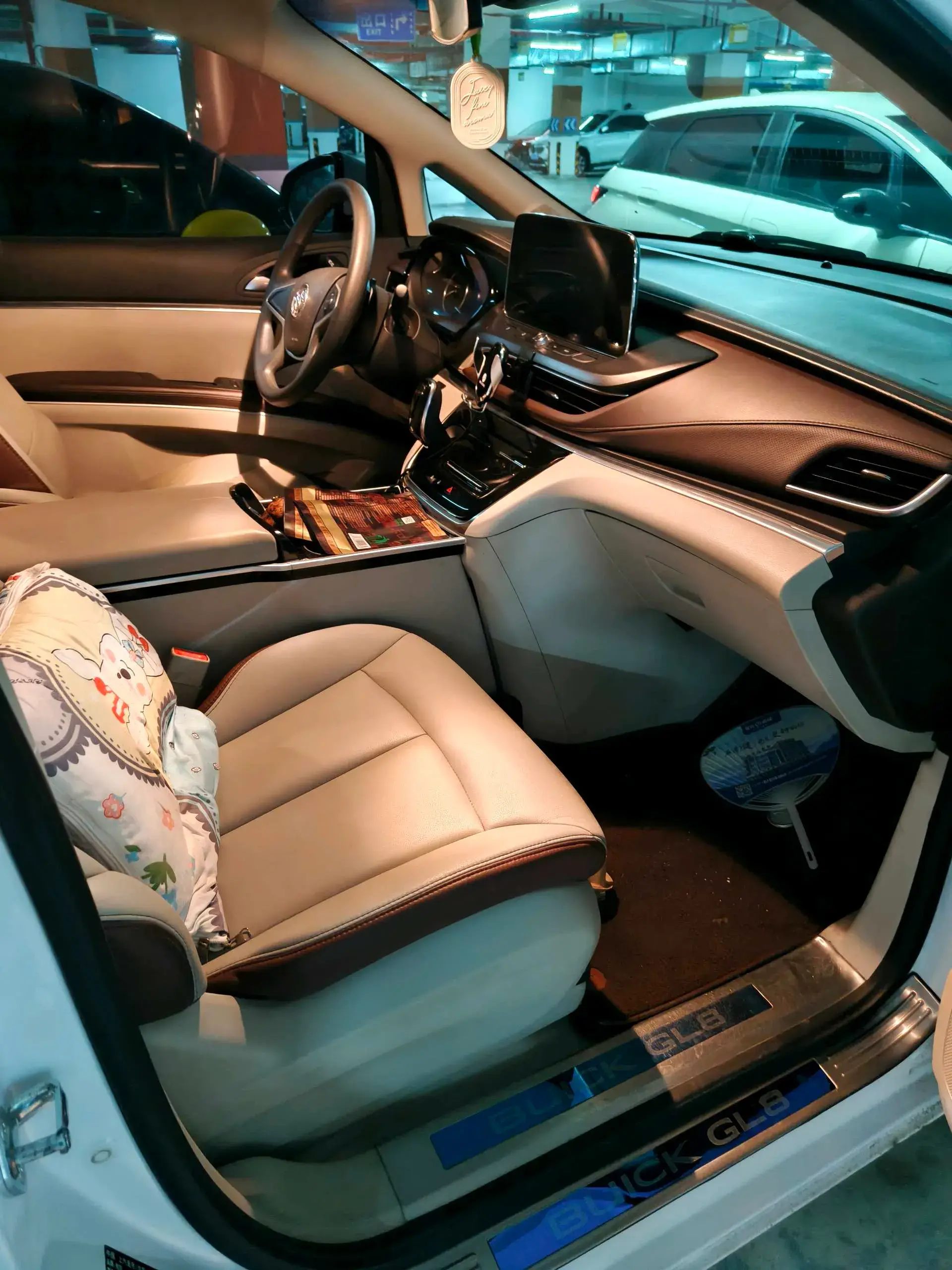 2021 BUICK GL8 thumbnail 3