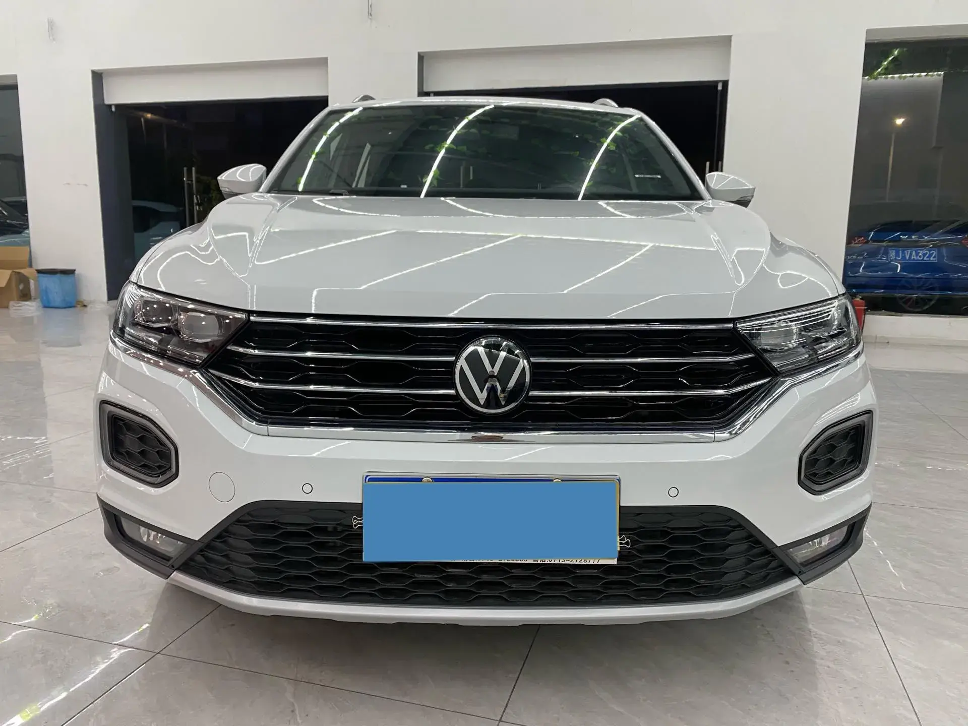 2021 VOLKSWAGEN T-ROC thumbnail 2