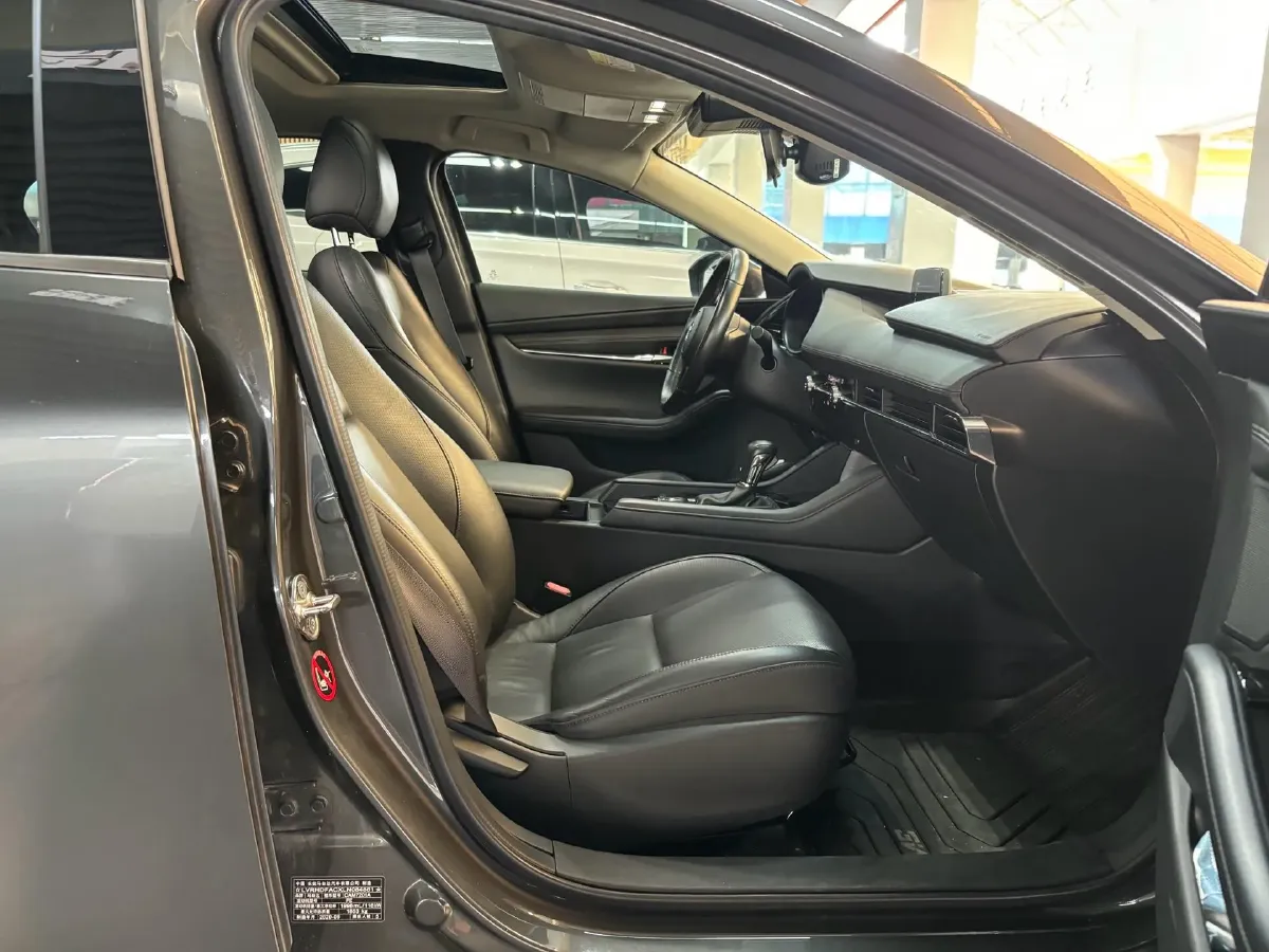 2020 Mazda 3 Axela 2.0L 158HP L4 6AT,autocango,china used car exporter,china ev exporter,chinese used car exporter,chinese used ev exporter