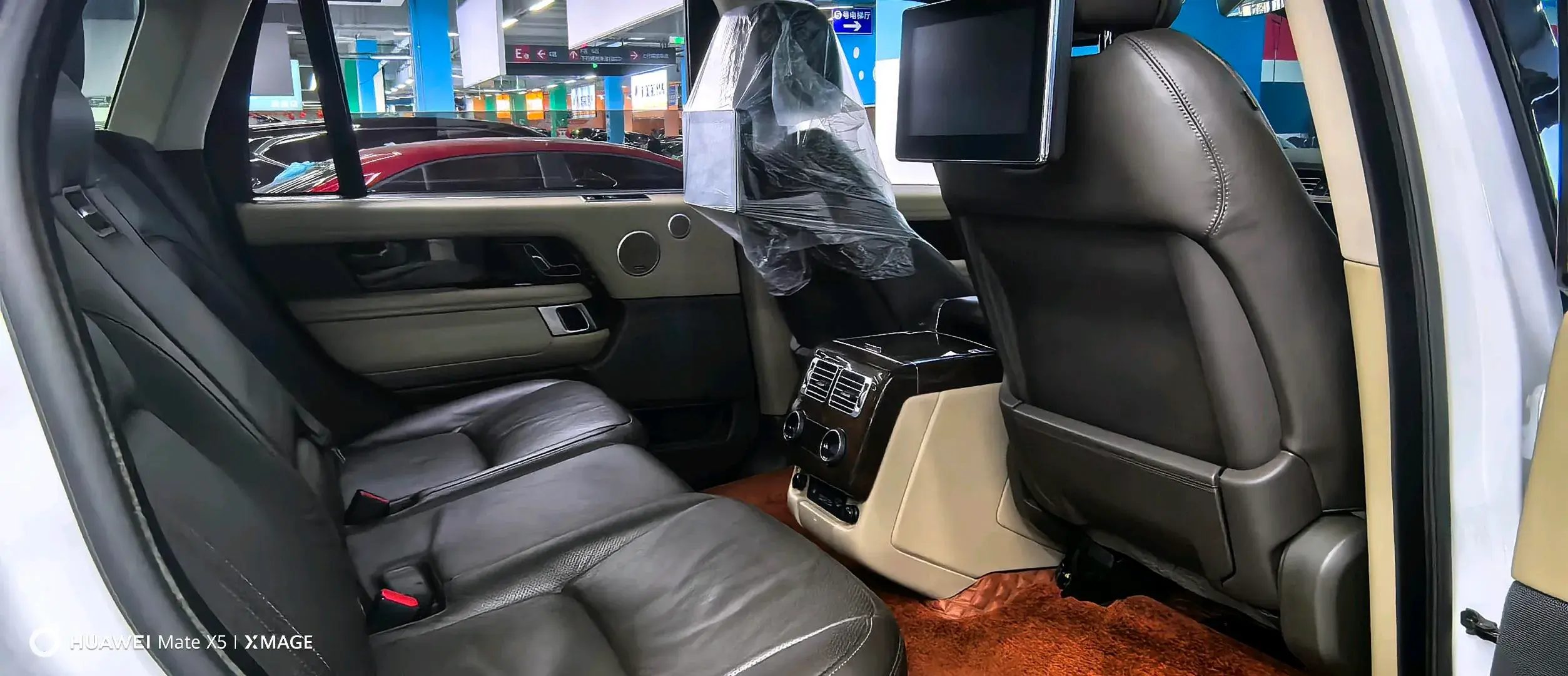 2021 LAND ROVER thumbnail 4