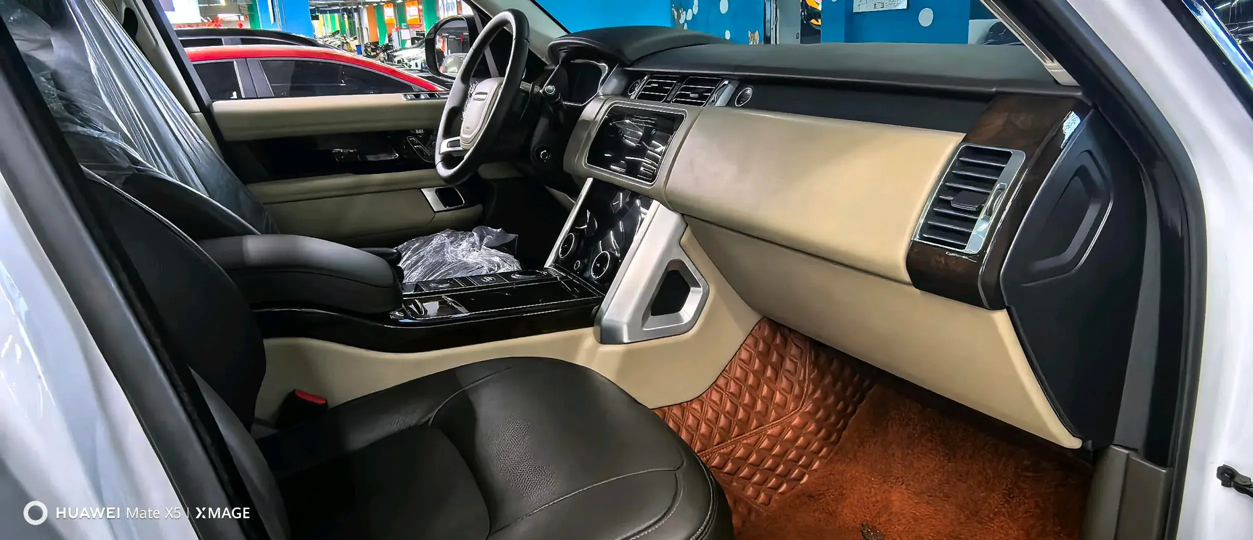 2021 LAND ROVER thumbnail 3