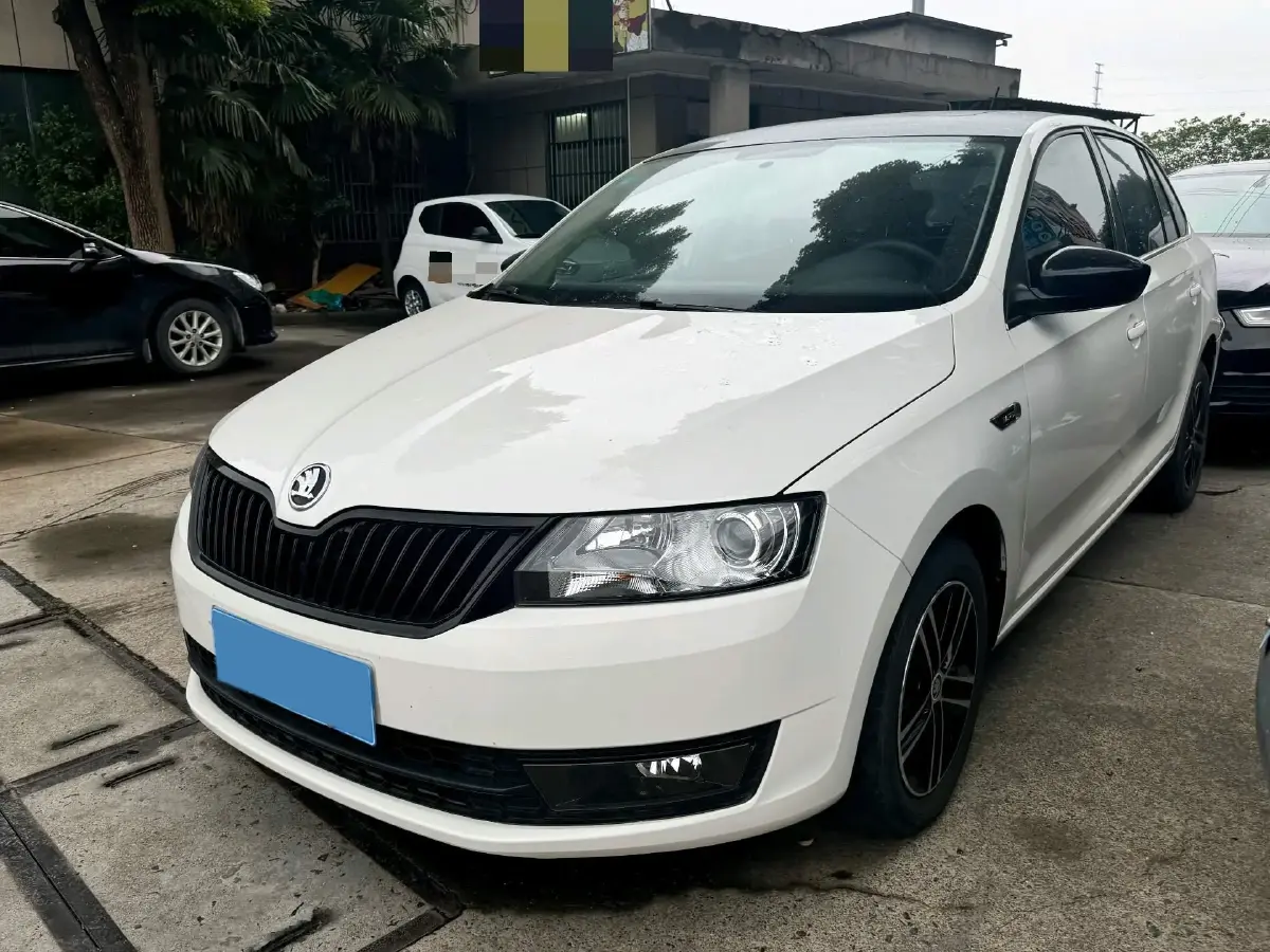 2016 Skoda Rapid Spaceback 1.6L 110HP L4 6AT