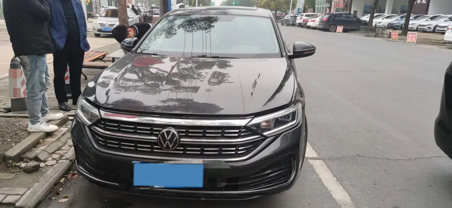 2024 VOLKSWAGEN SAGITAR thumbnail 2