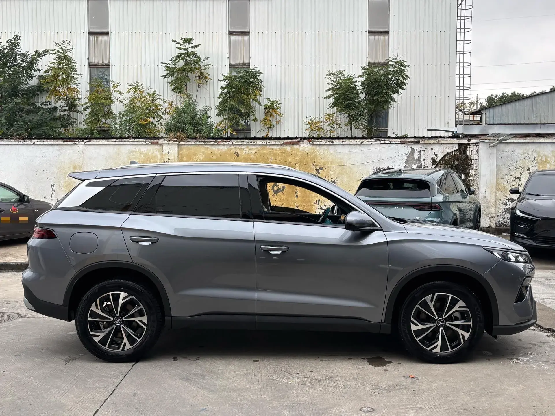 2025 BYD SONG thumbnail 4