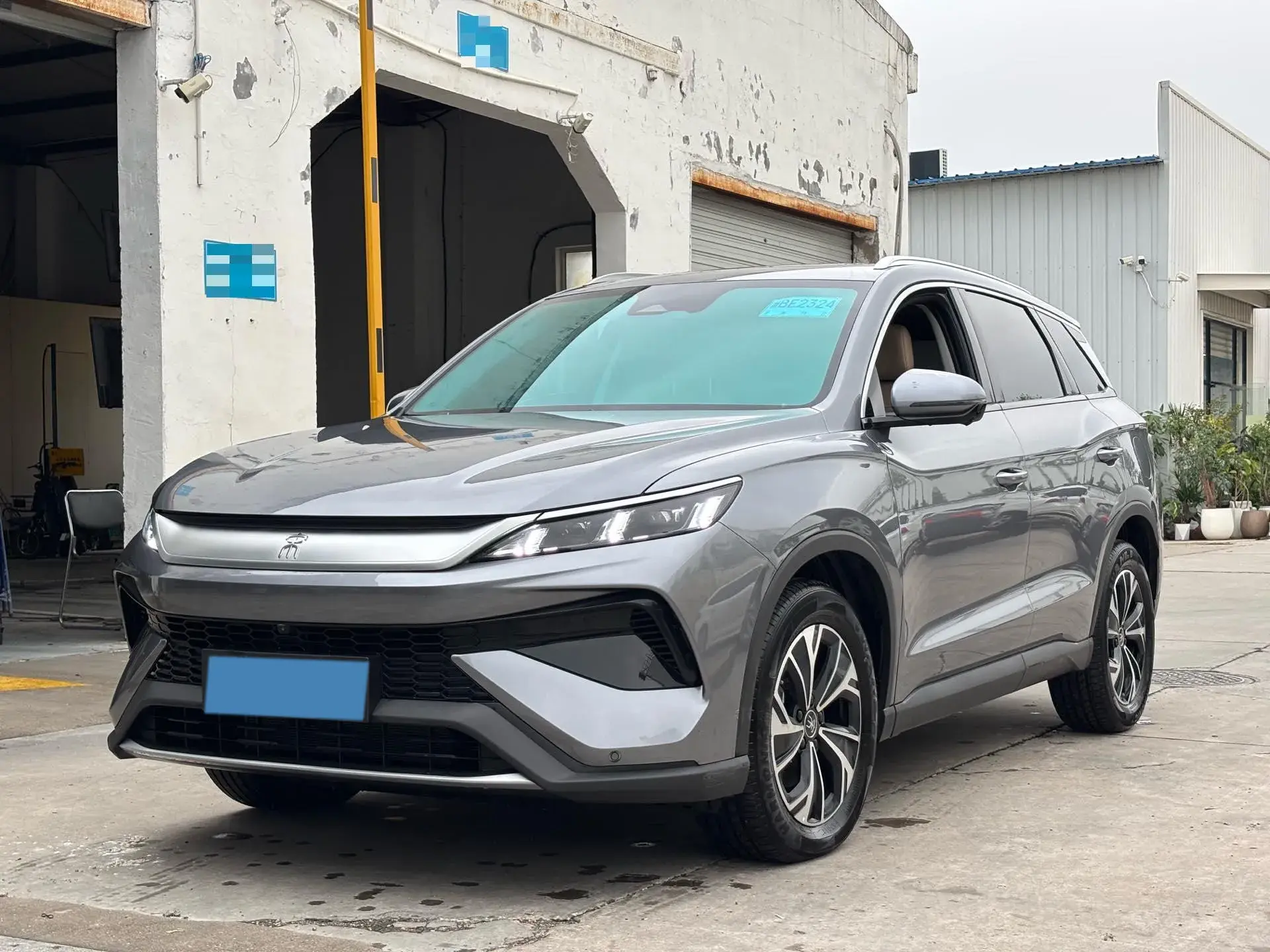 2025 BYD SONG view 1