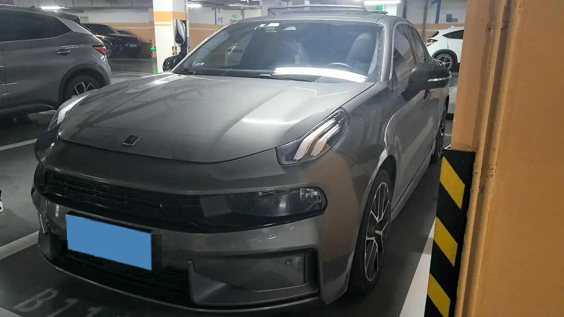 2021 LYNK&CO 03 view 1
