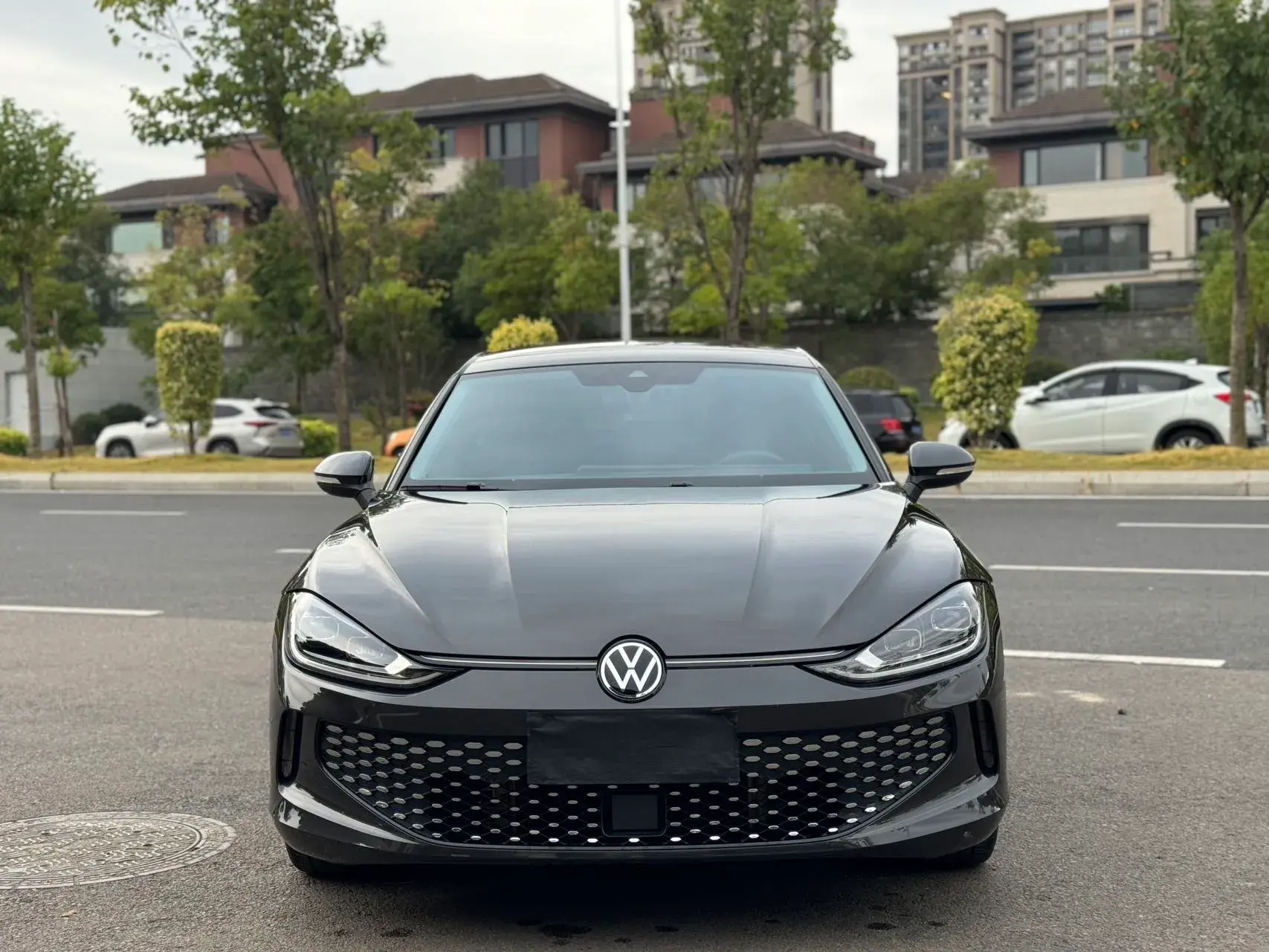 2024 VOLKSWAGEN LAMANDO thumbnail 2