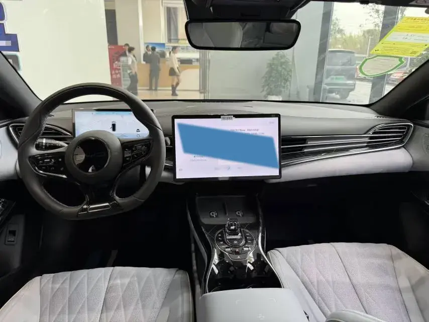 2024 BYD SEAL thumbnail 4