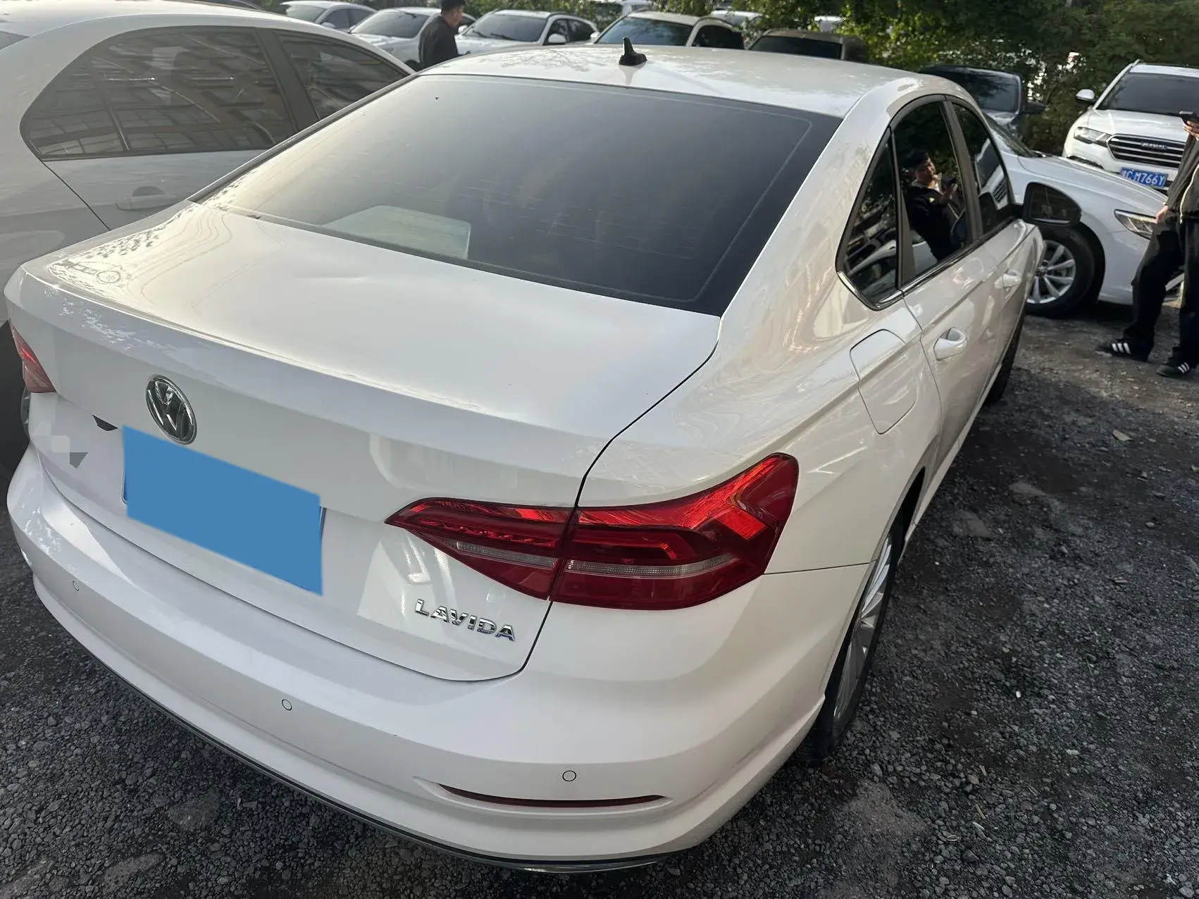 2018 VOLKSWAGEN LAVIDA thumbnail 3