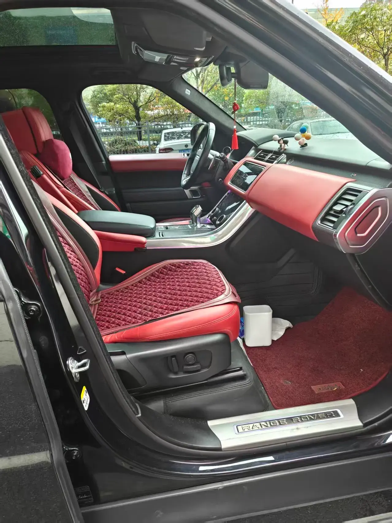 2022 LAND ROVER thumbnail 4