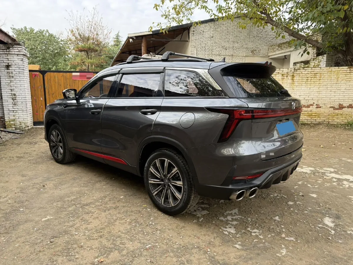 2022 ChangAn CS75 Plus 2.0T 233HP L4 8AT,autocango,china used car exporter,china ev exporter,chinese used car exporter,chinese used ev exporter