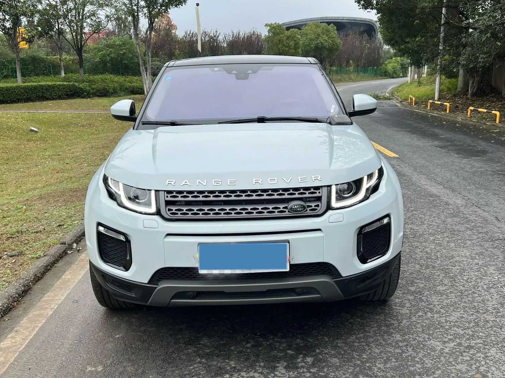 2018 LAND ROVER thumbnail 2